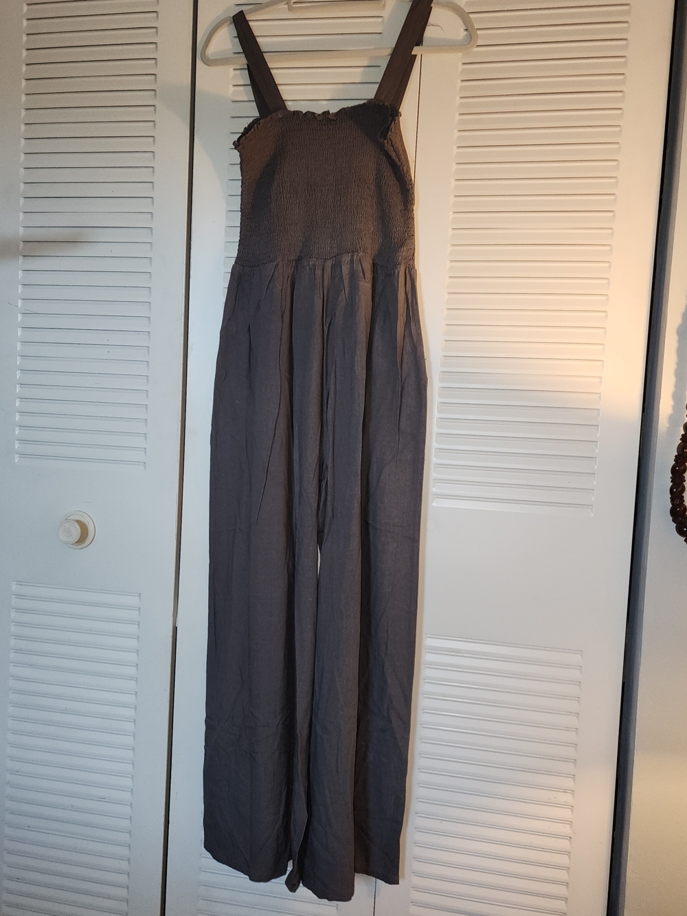 NWT, Umgee Charcoal Textured Smocked Jumpsuit With Wide Legs. Size L - Picture 2 of 5